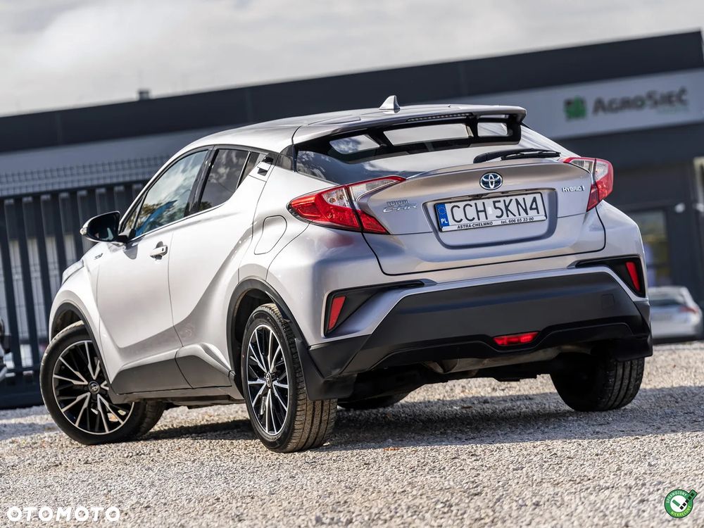 Toyota C-Hr 2018 photo 2