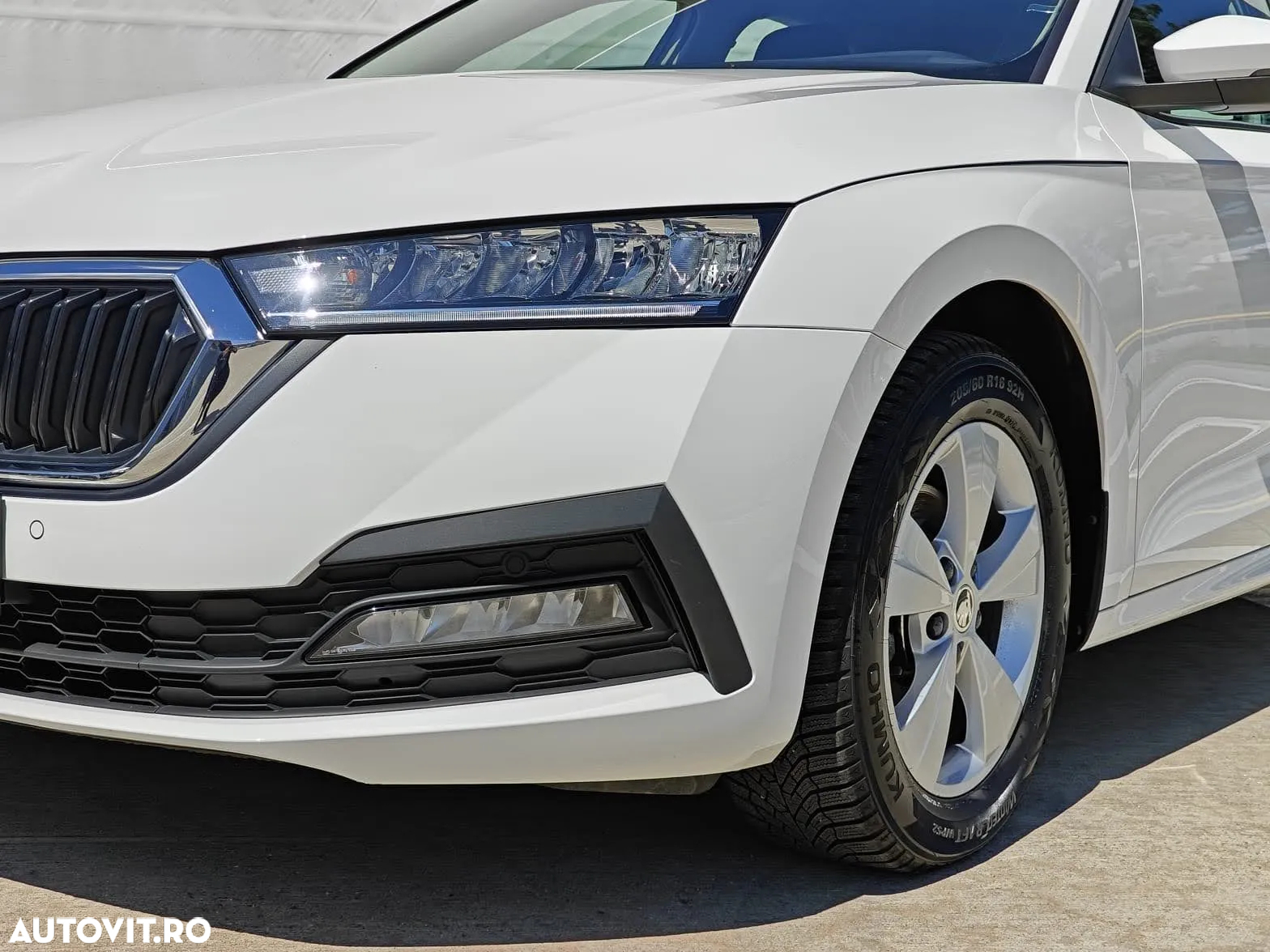 Skoda Octavia 2.0 TDI DSG Ambition - 6