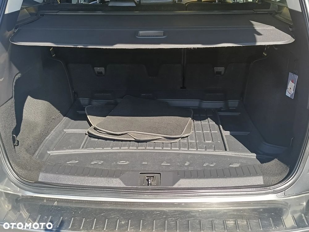 Ford Kuga 2.0 TDCi 4x4 Titanium - 35