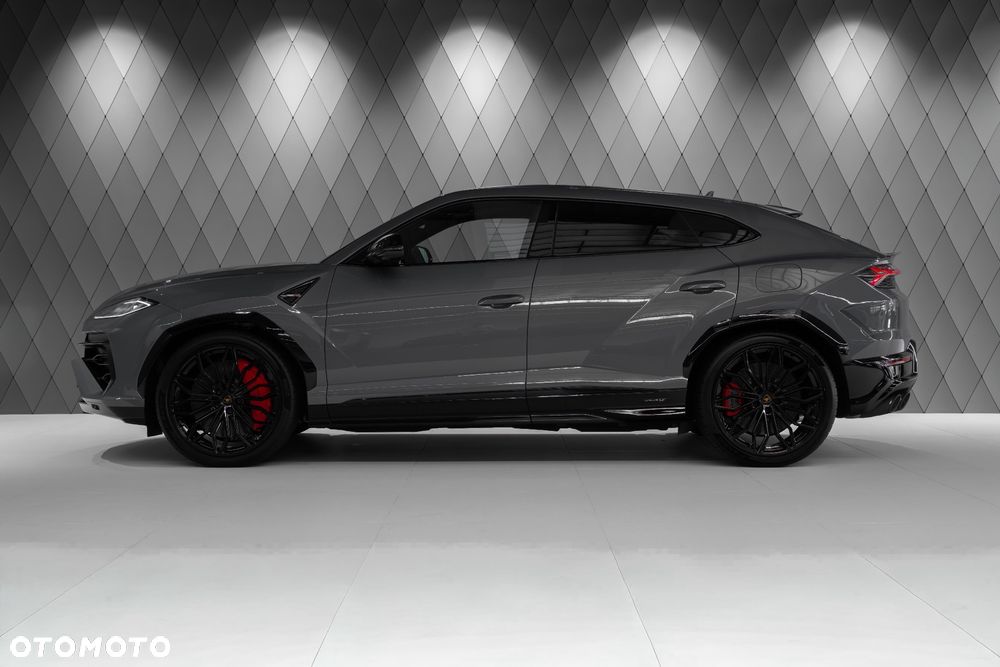 Lamborghini Urus - 4