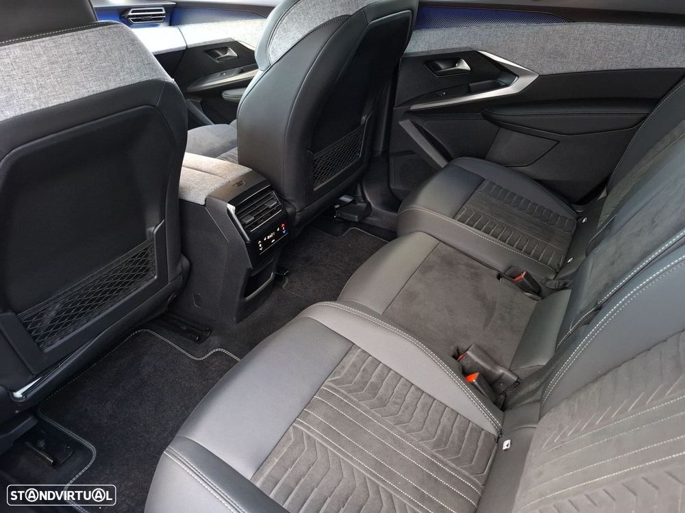 Peugeot 5008 1.2 Hybrid GT e-DCS6 - 28
