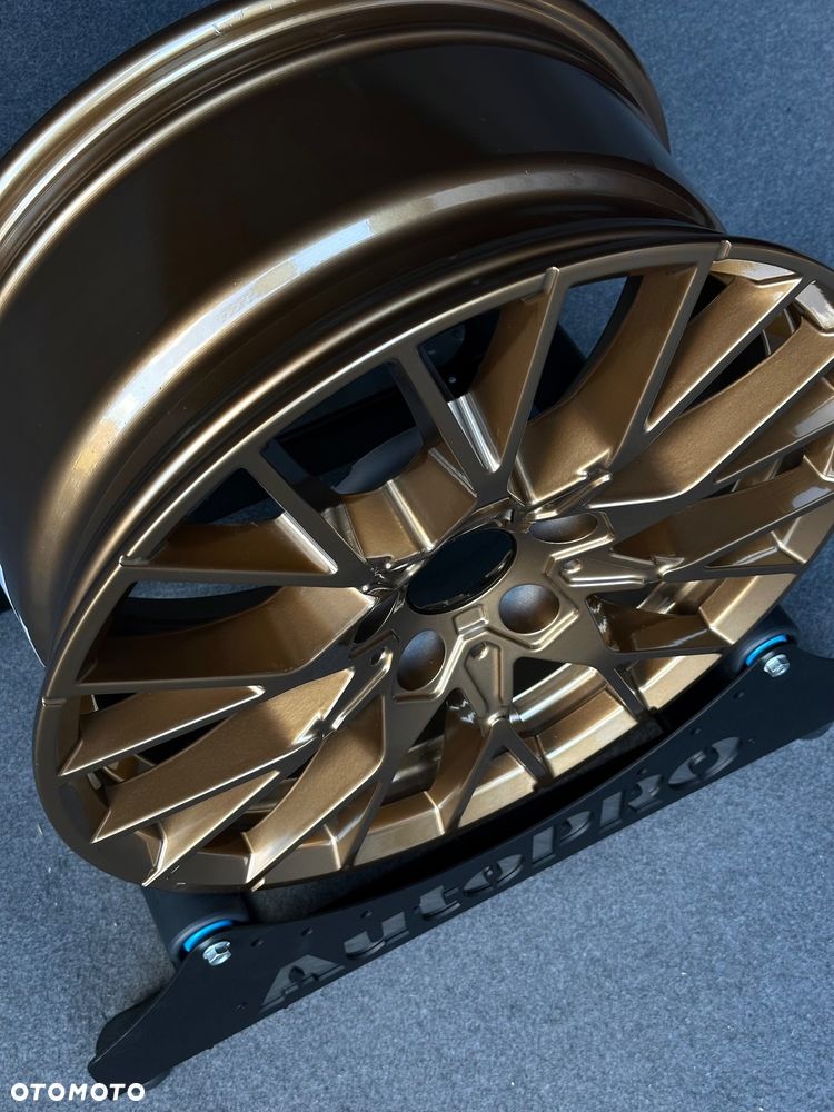 Nowe felgi do BMW 18 5x120 ZŁOTE 8j ET30 F10 Z3 Z4 E46 X3 E83 E90 F30 F32 F34 GT F01 F12 F20 E87 F22 xDrive Opel Insignia JR Styling 666 M Pakiet Vossen alufelgi Carbonado czarne polerowane - 3