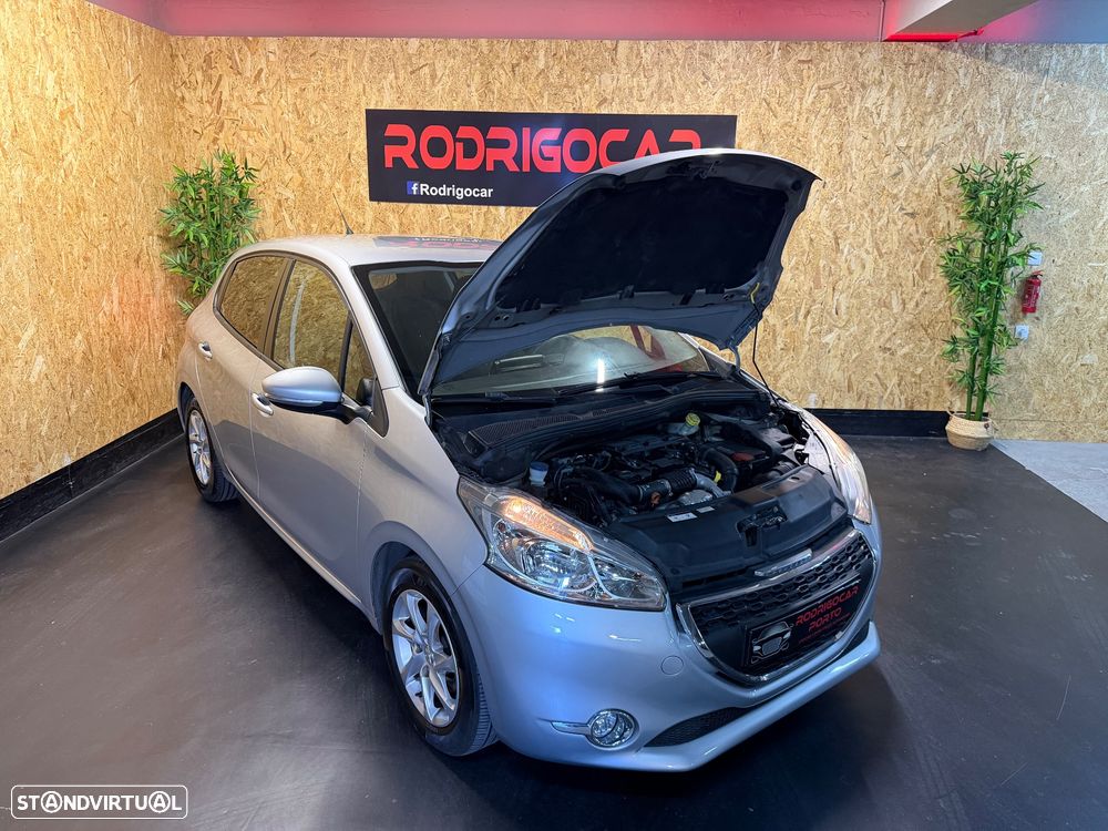 Peugeot 208 1.4 HDi Access - 23