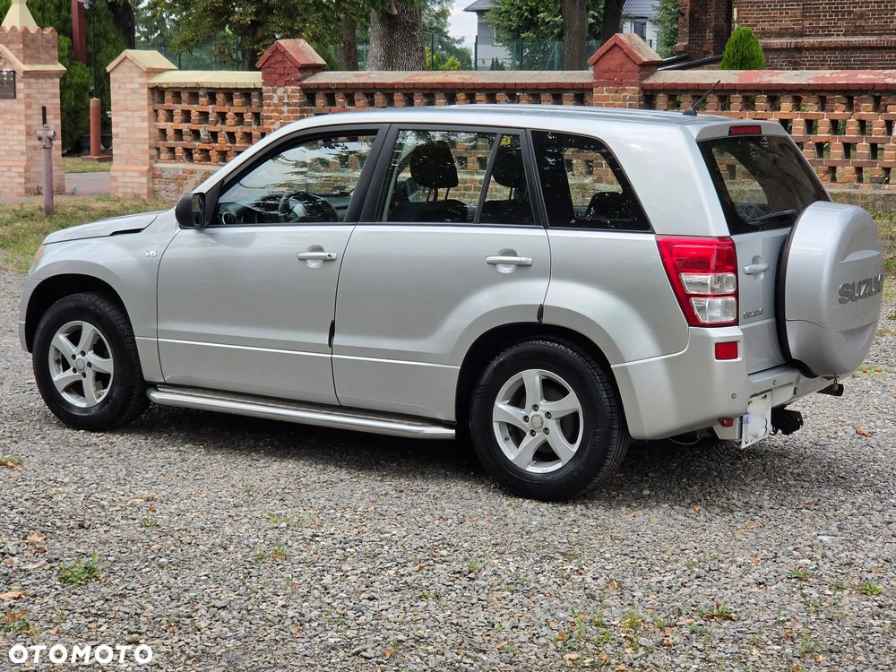 Suzuki Grand Vitara 2.7 V6 - 14