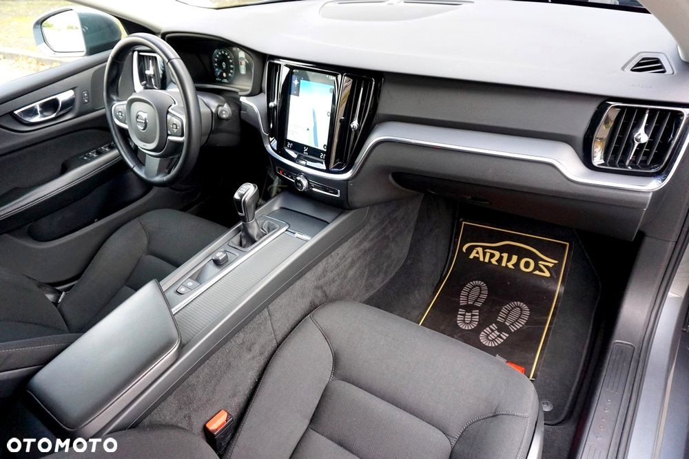 Volvo V60 D3 Summum - 33