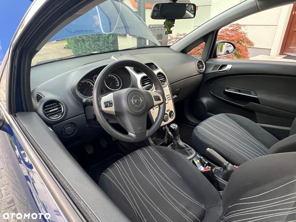Opel Corsa 1.2 16V - 10