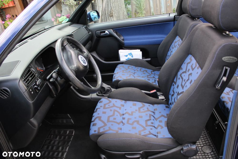Volkswagen Golf 1.6 - 19