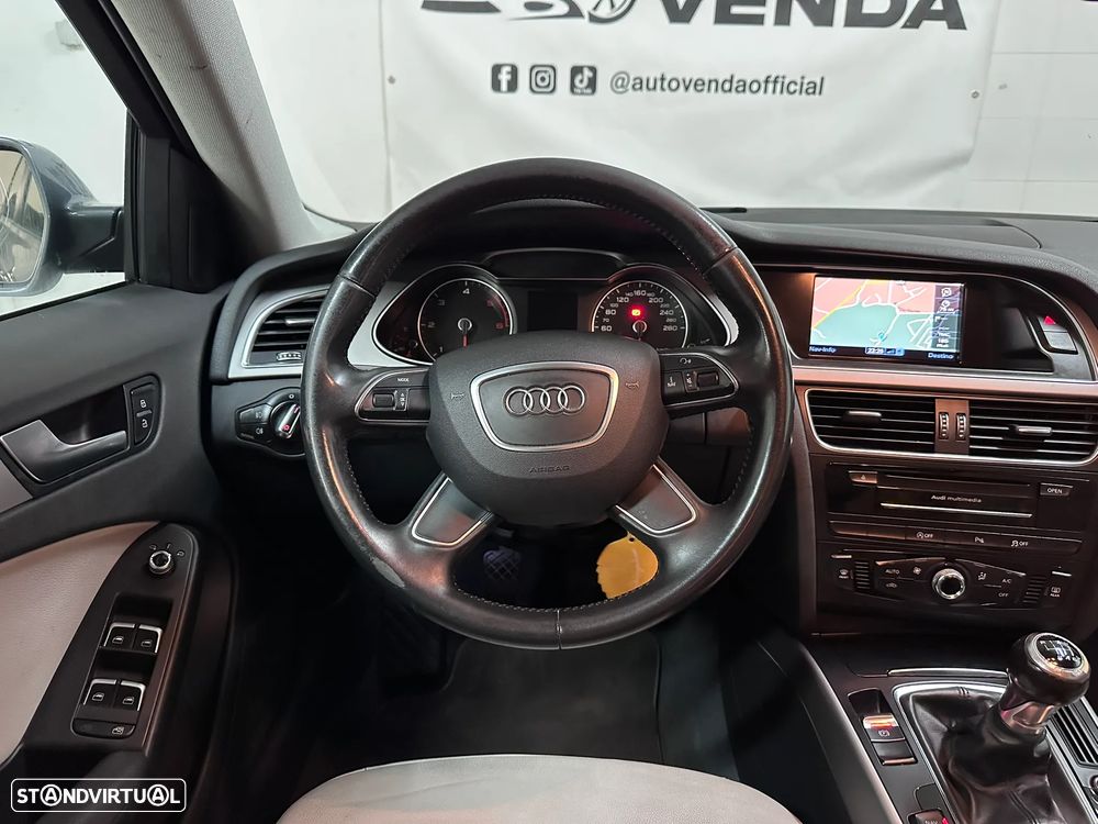 Audi A4 Avant 2.0 TDI Business Line Sport - 23