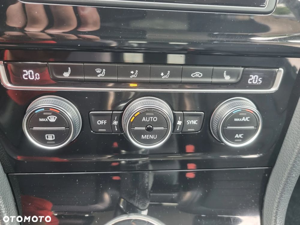Volkswagen Golf 2.0 BlueTDI Highline - 22