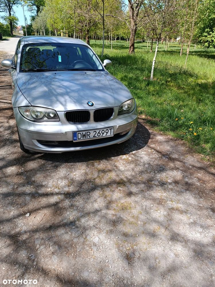 BMW Seria 1 118d DPF - 12