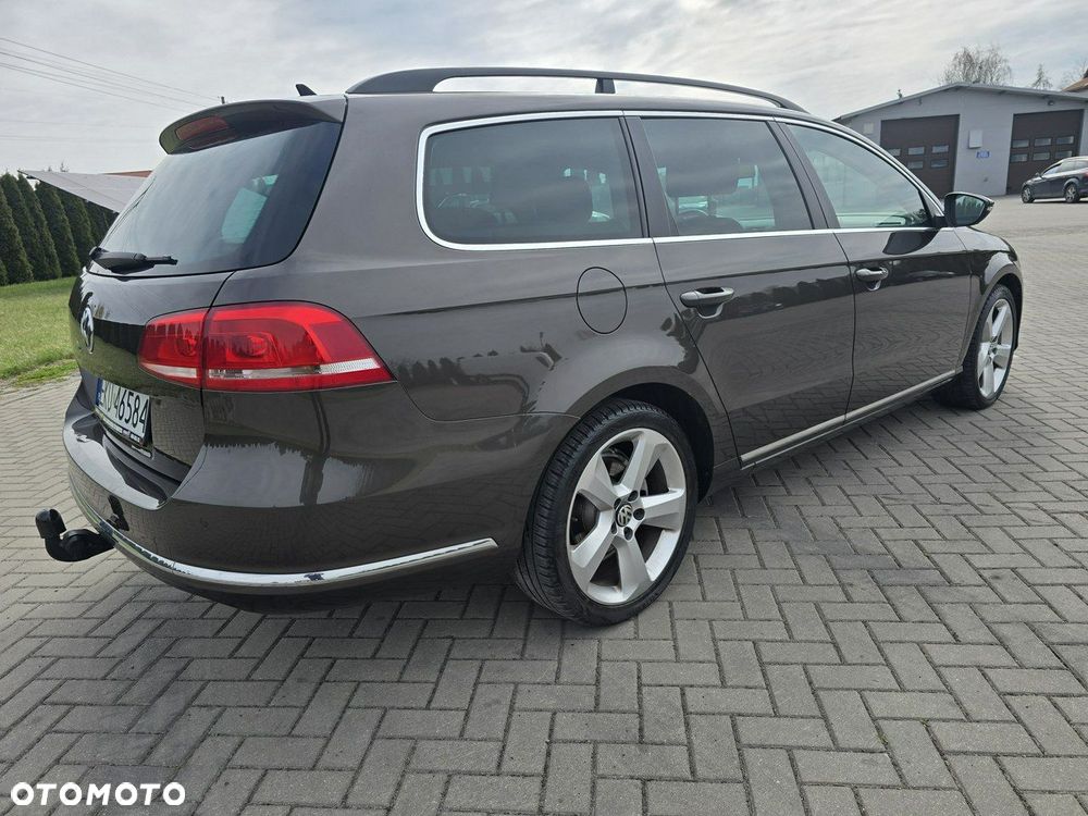 Volkswagen Passat - 12