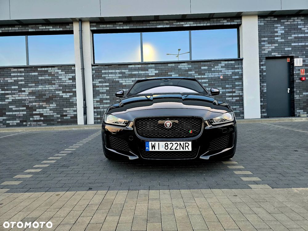 Jaguar XE S - 3