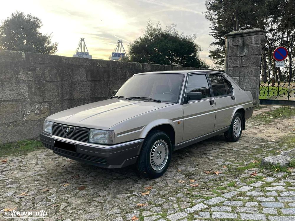Alfa Romeo 90 2.0 S - 2