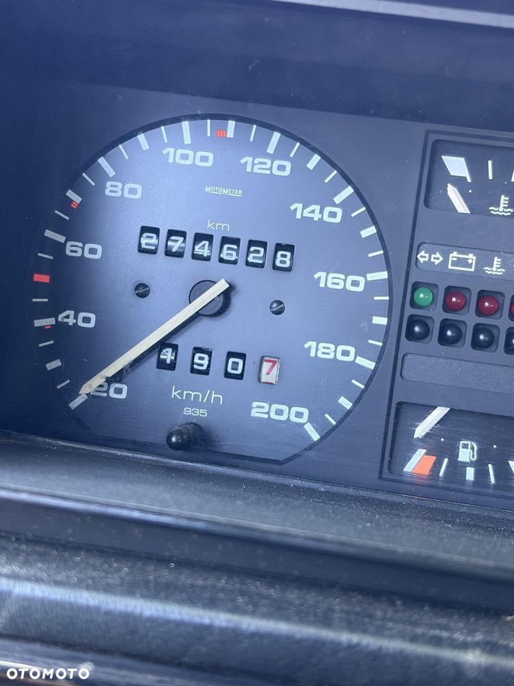 Volkswagen Golf - 6