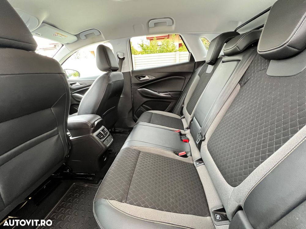 Opel Grandland X - 16