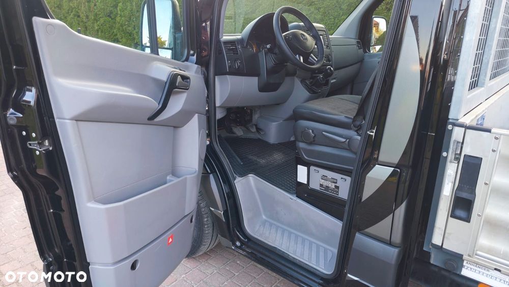 Mercedes-Benz Sprinter - 9