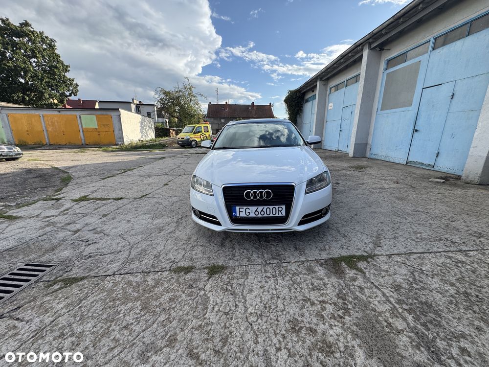 Audi A3 Sportback - 2