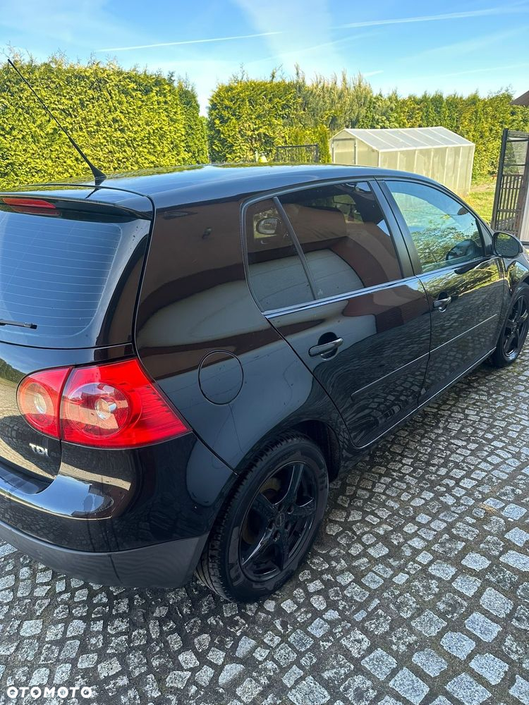 Volkswagen Golf - 2