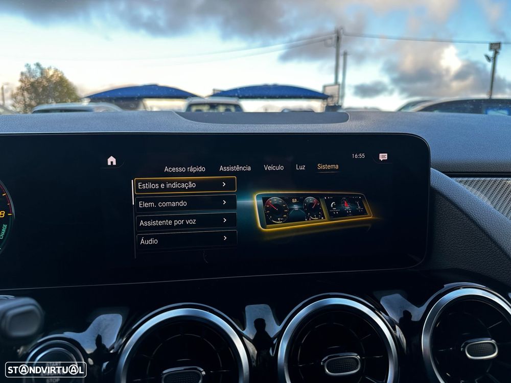 Mercedes-Benz GLA 250 e AMG Line - 38