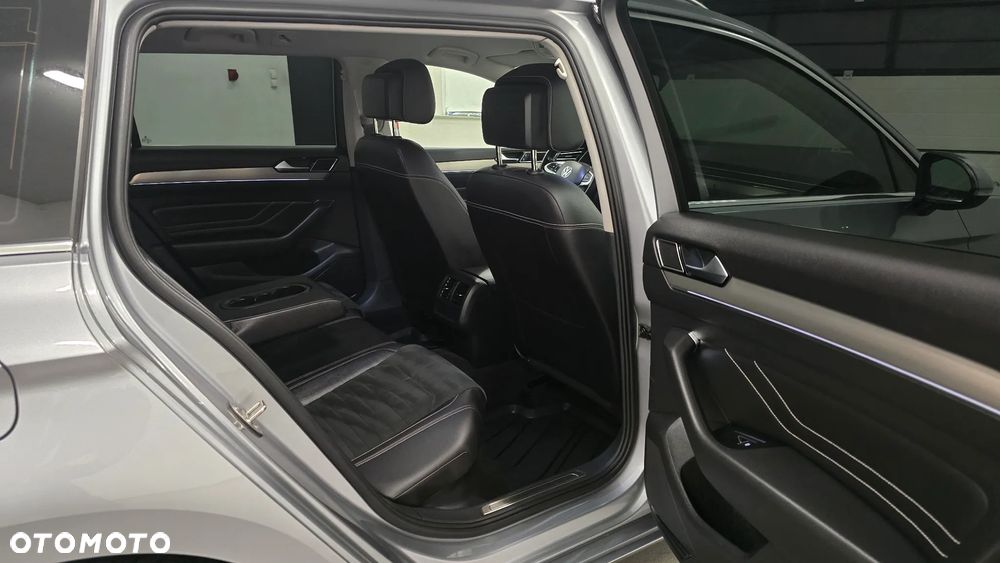 Volkswagen Passat - 15