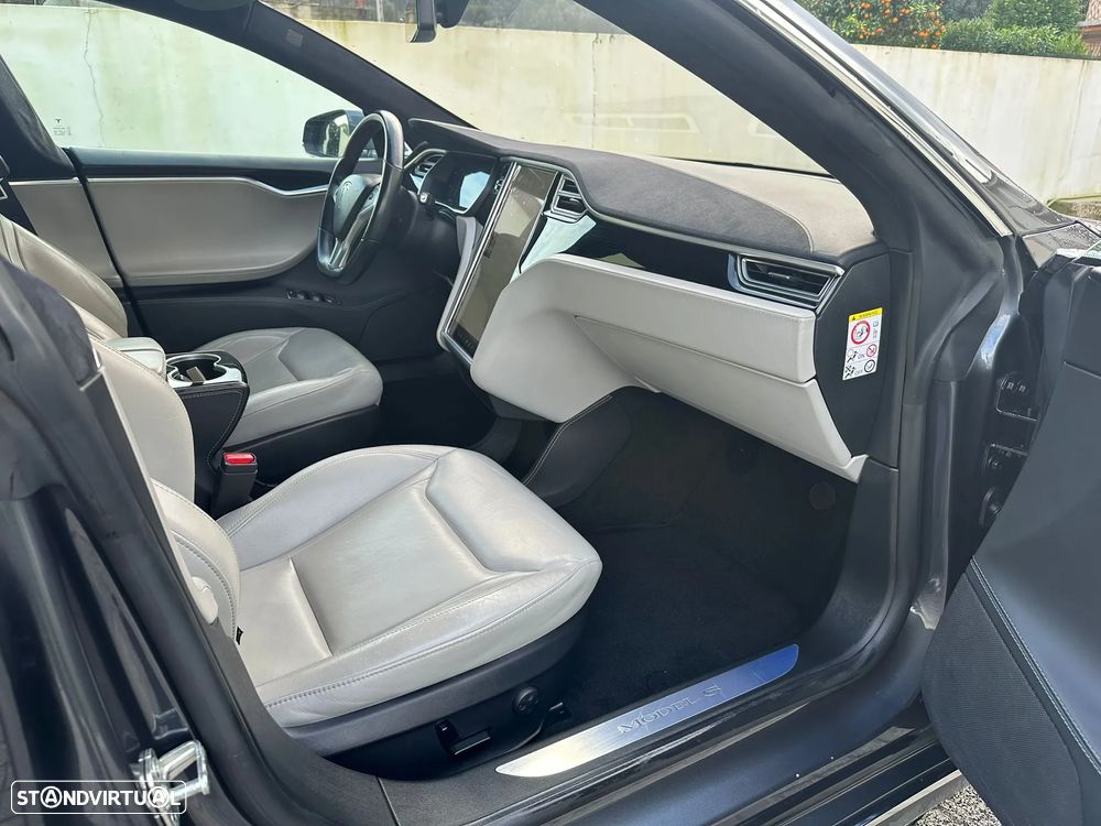 Tesla Model S Standard - 12