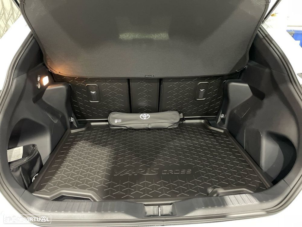 Toyota Yaris Cross 1.5 HDF Luxury - 11