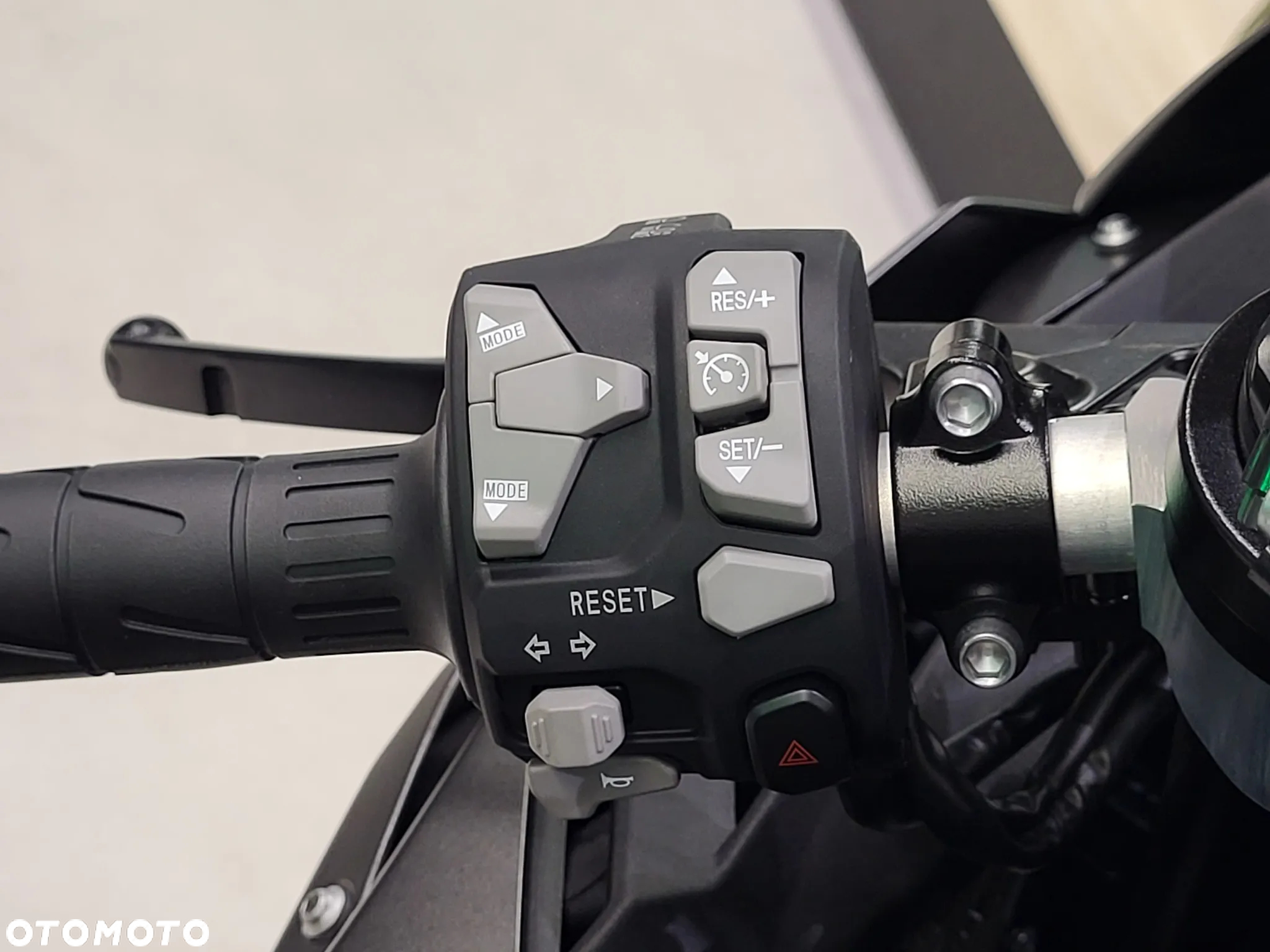 Kawasaki ZX - 16