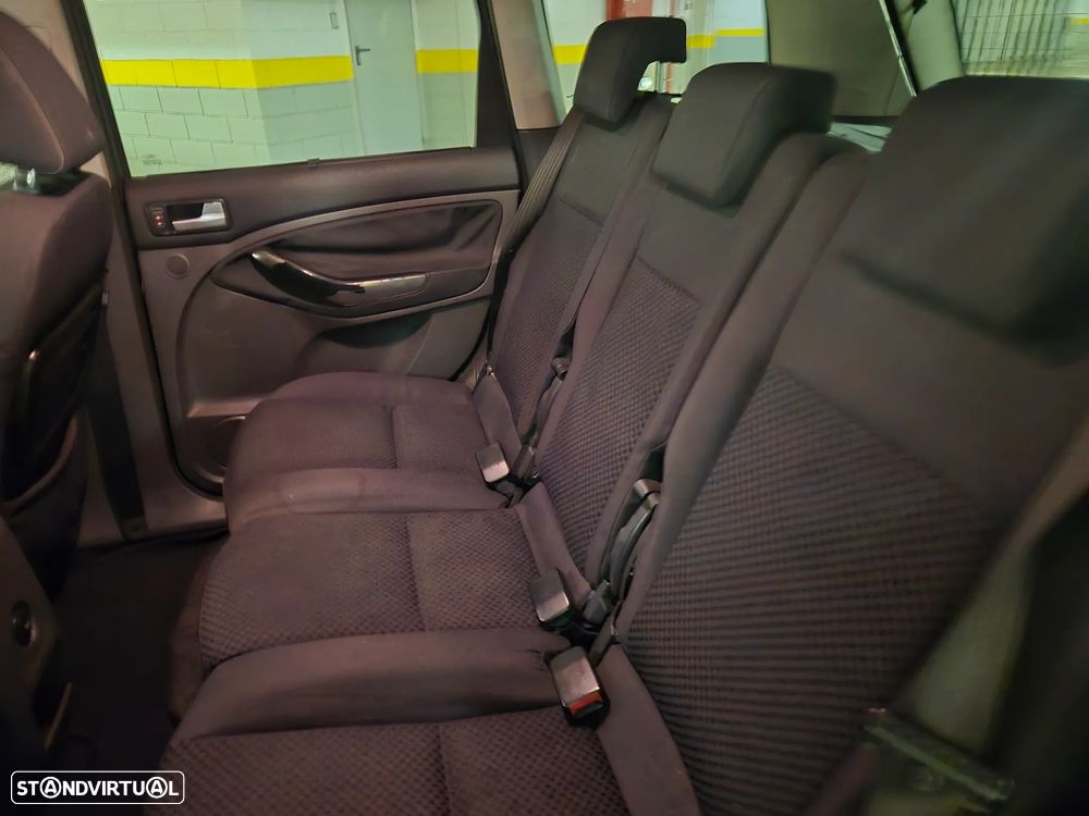 Ford C-Max 1.6 TDCi Titanium - 26