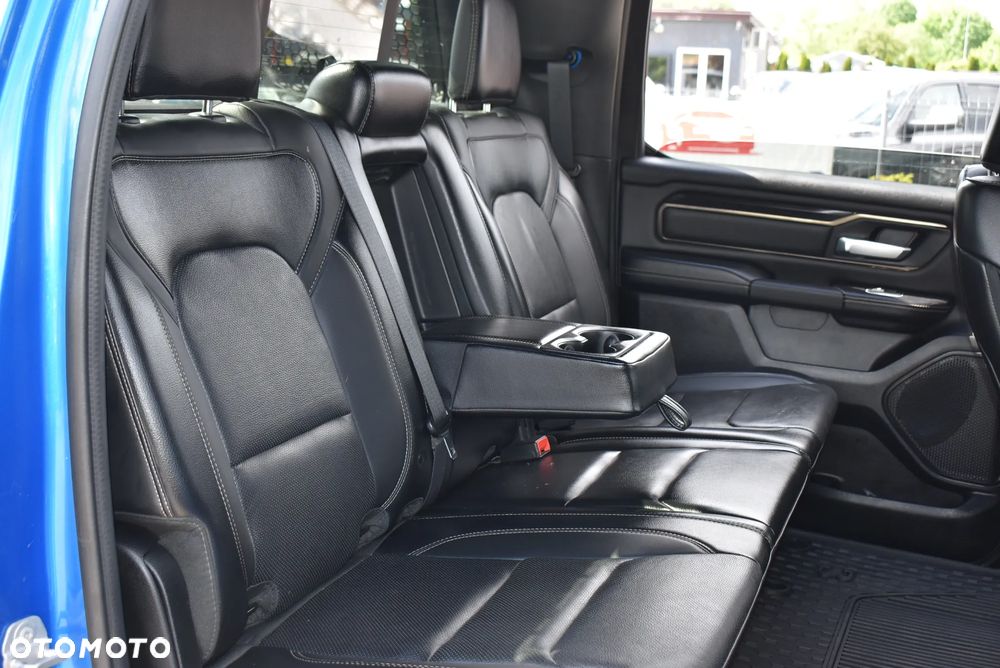 RAM 1500 Crew Cab Sport - 28
