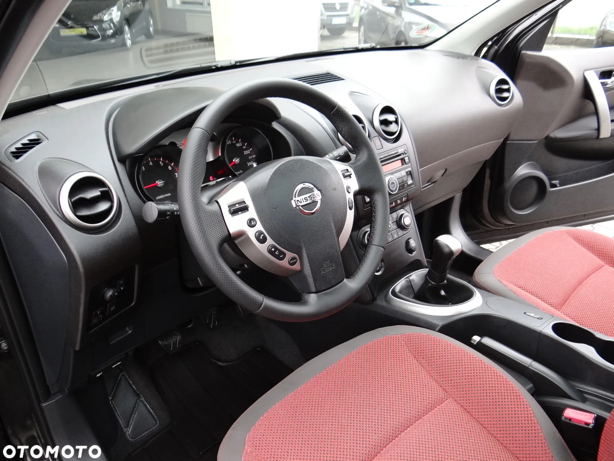 Nissan Qashqai 1.6 visia - 22