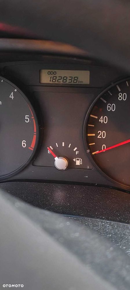 Kia Rio - 5