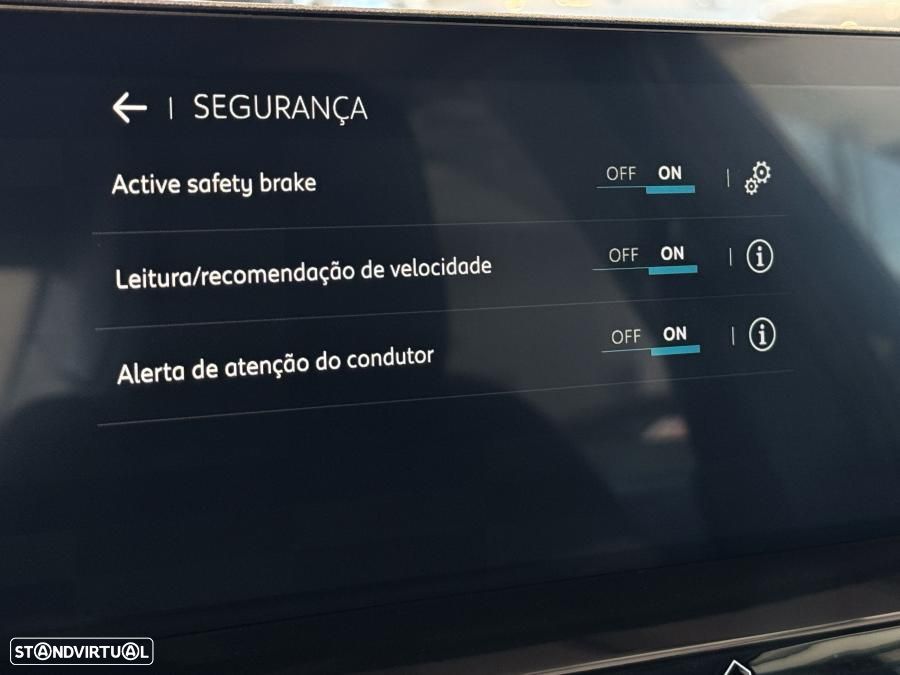 Citroën C4 X 1.2 PureTech Max EAT8 - 26