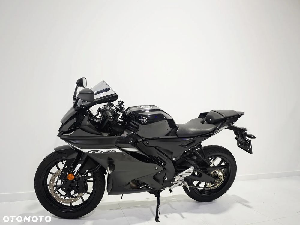 Yamaha YZF - 6