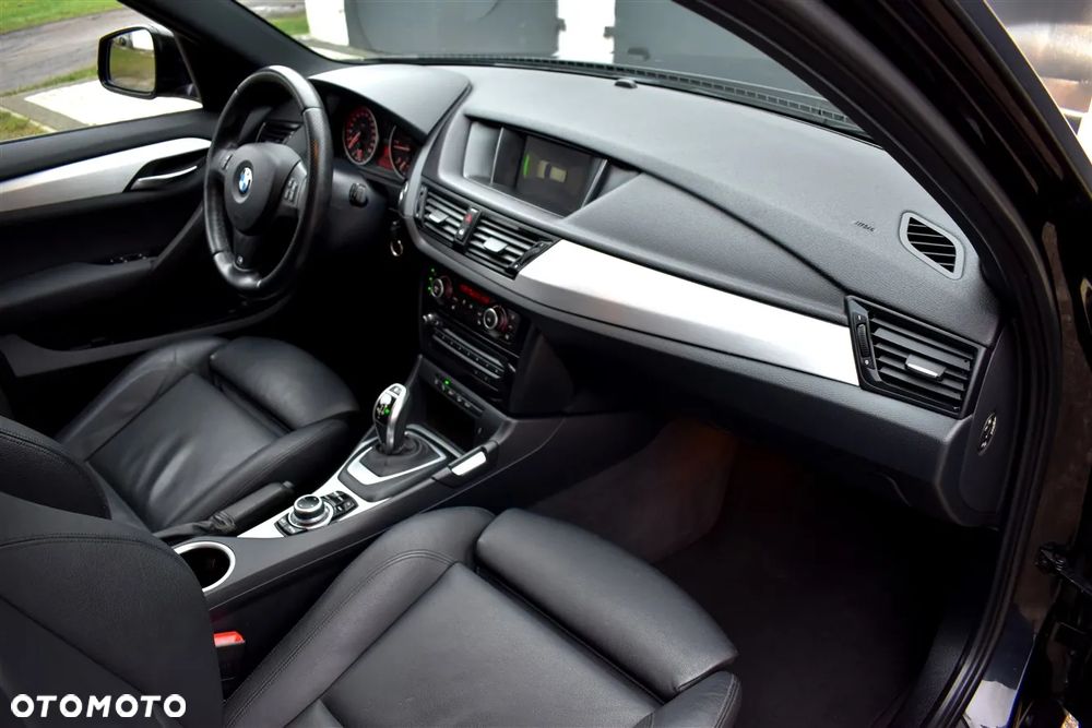 BMW X1 xDrive18d xLine - 25