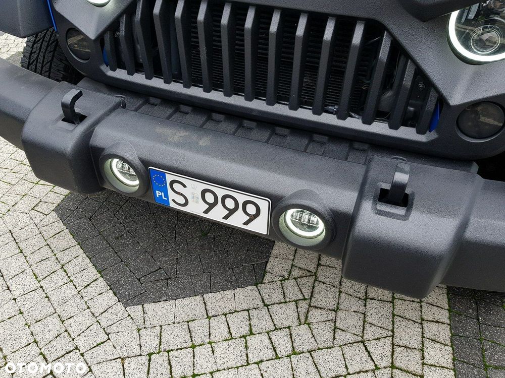 Jeep Wrangler - 19