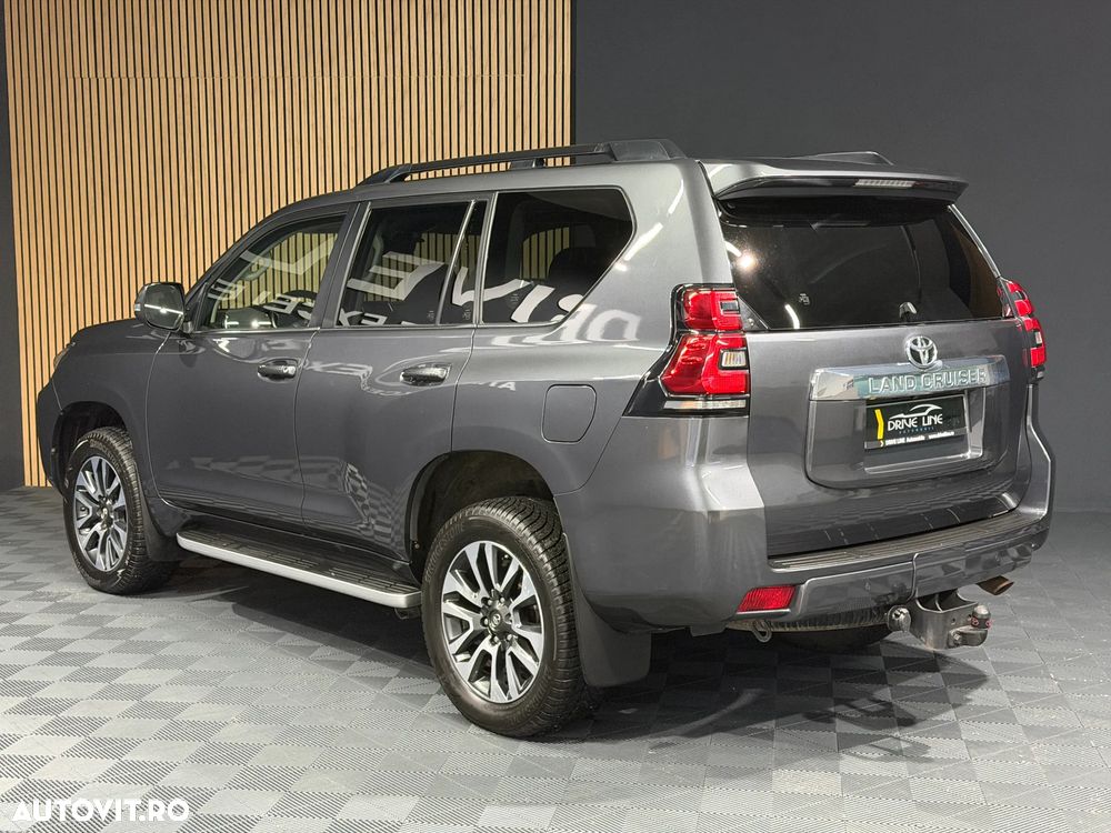Toyota Land Cruiser 2.8l D-4D 204 CP A/T 7 locuri Executive - 7