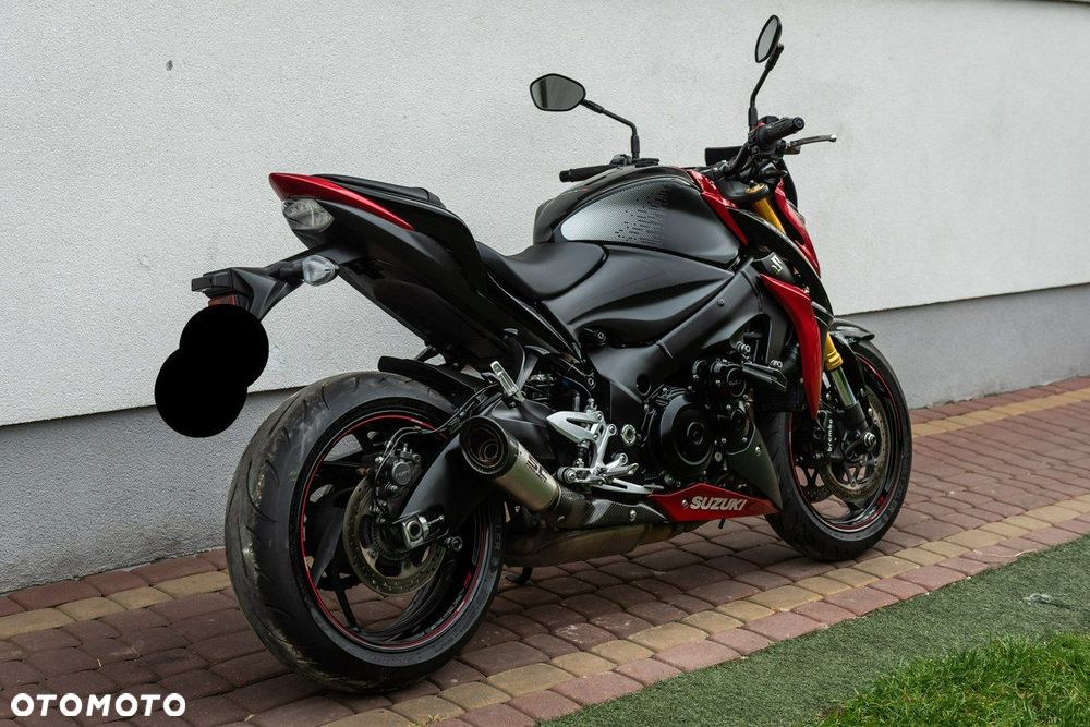 Suzuki GSX - 3
