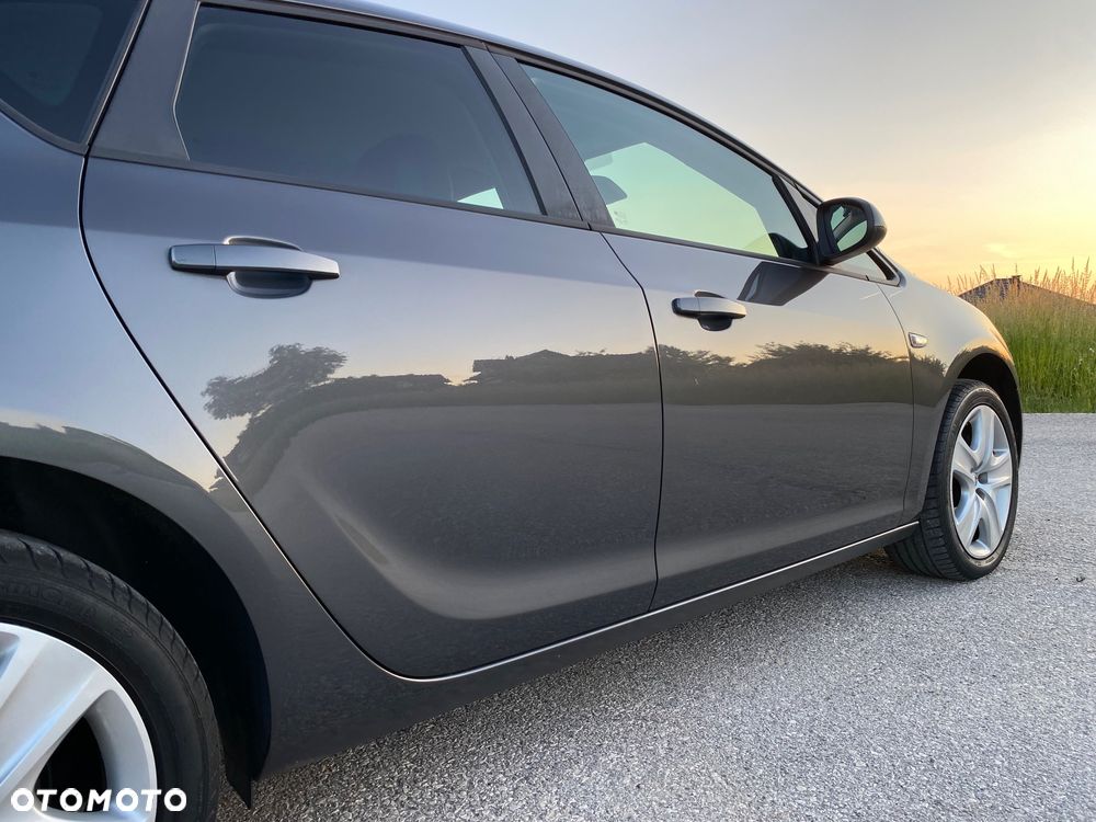 Opel Astra 1.4 Turbo Design Edition - 15