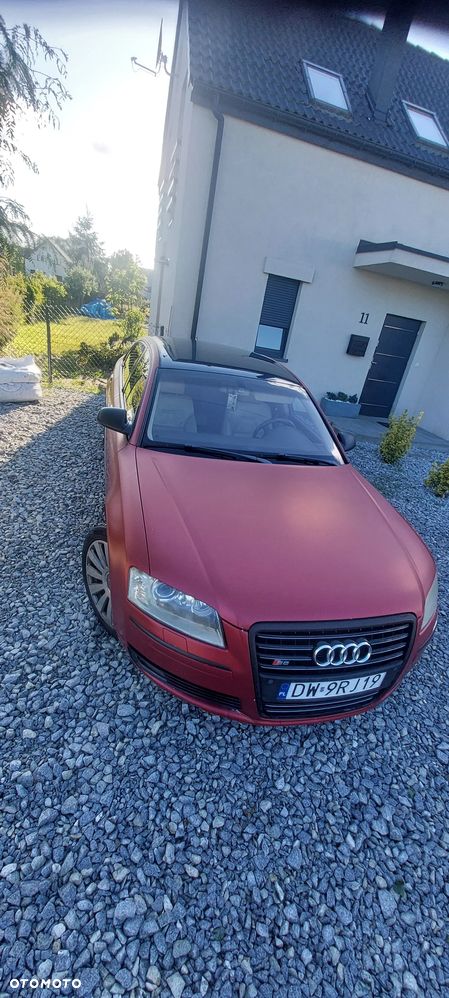 Audi A8 4.2 L Quattro - 15