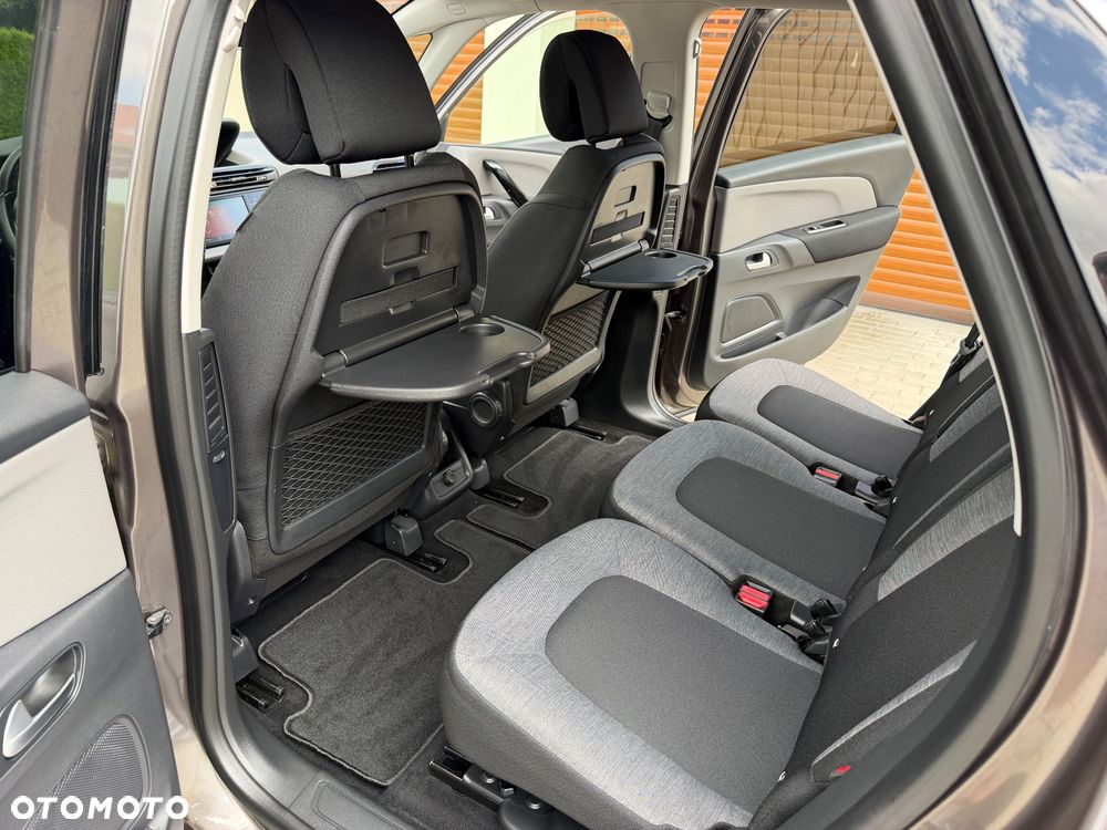 Citroën C4 Picasso - 16