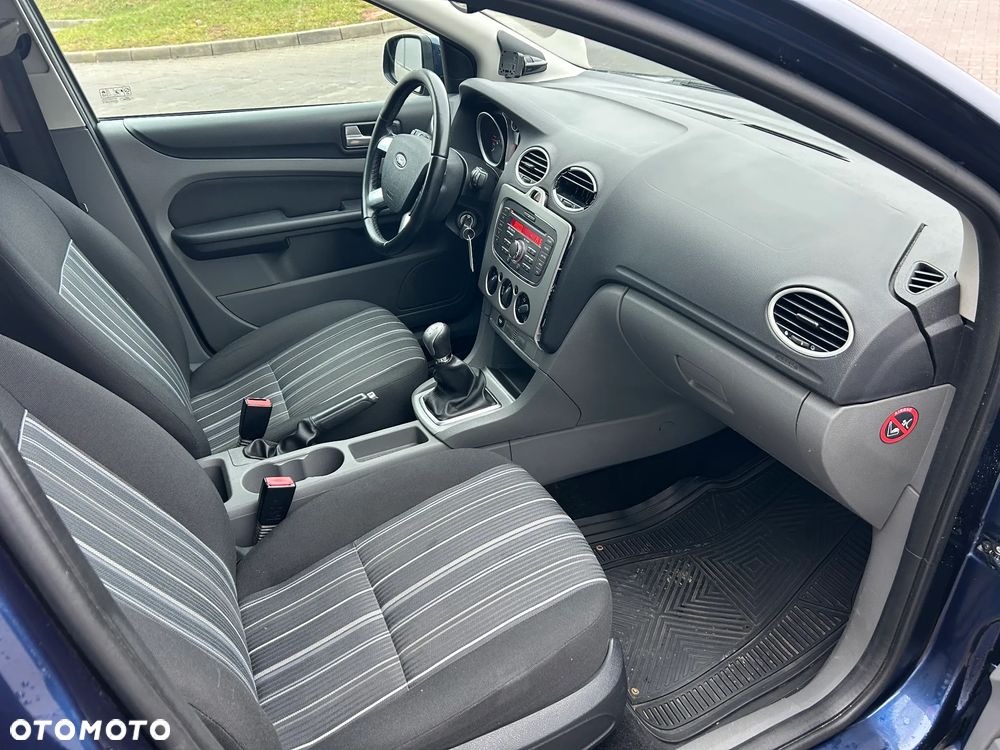 Ford Focus - 26