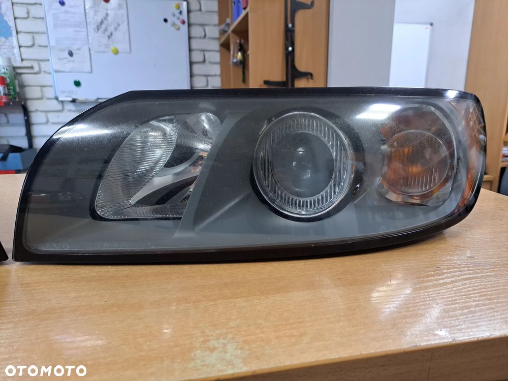 VOLVO V50 S40 II LAMPA LEWA PRAWA LEWY PRAWY PRZÓD EUROPA - 2