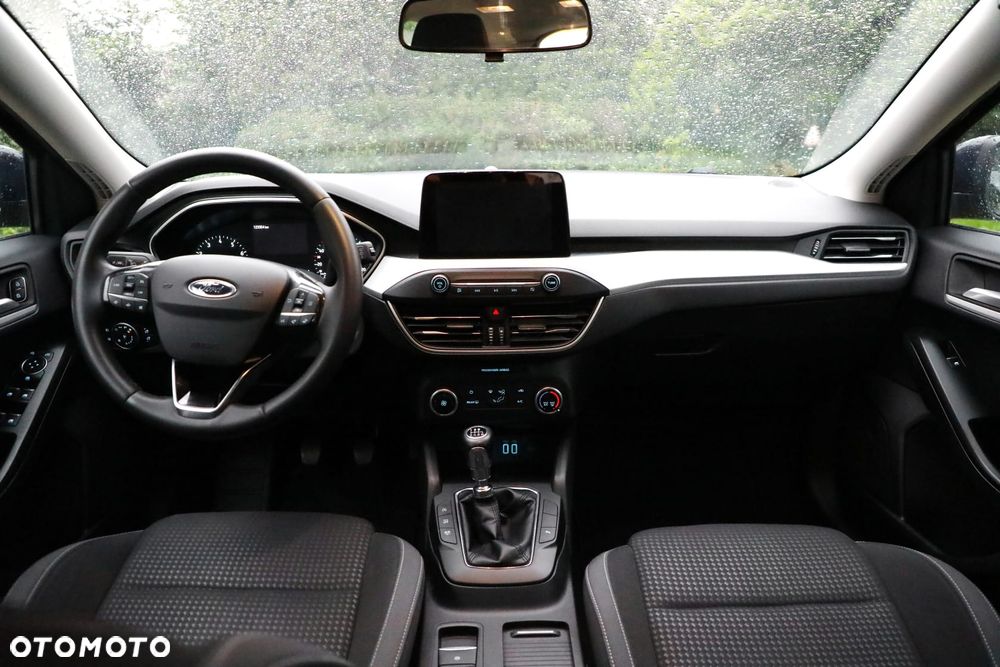 Ford Focus 1.0 EcoBoost Titanium Design - 13
