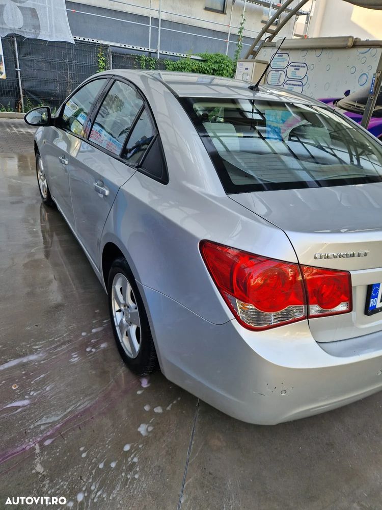 Chevrolet Cruze 1.6 LS Plus G2 - 4