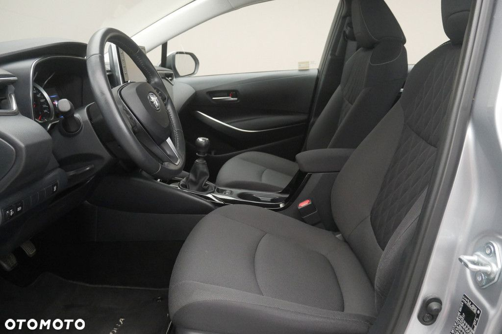Toyota Corolla - 12