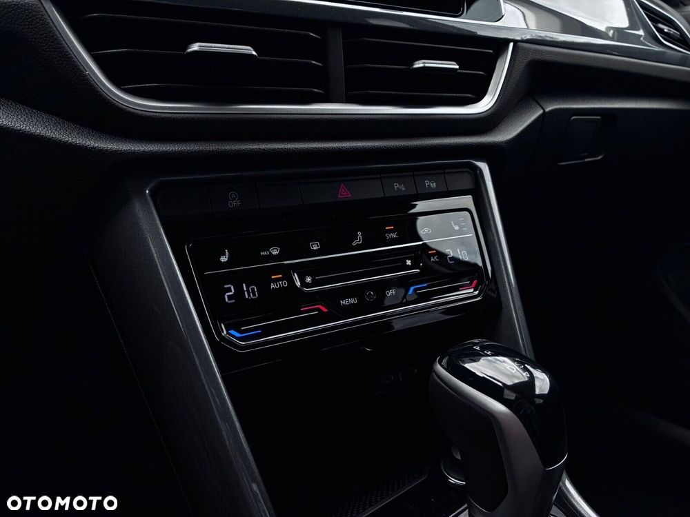 Volkswagen T-Roc - 23