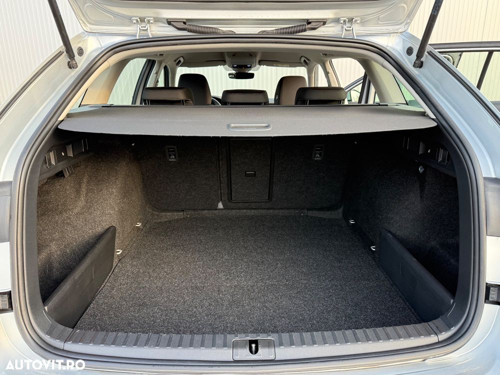Skoda Octavia 2.0 TDI DSG Ambition - 31