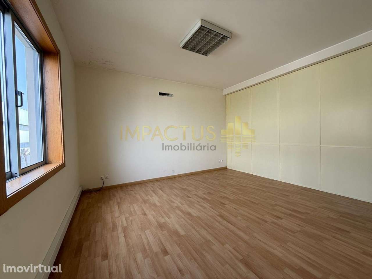 Escritórios na Zona Industrial - Grande imagem: 4/6