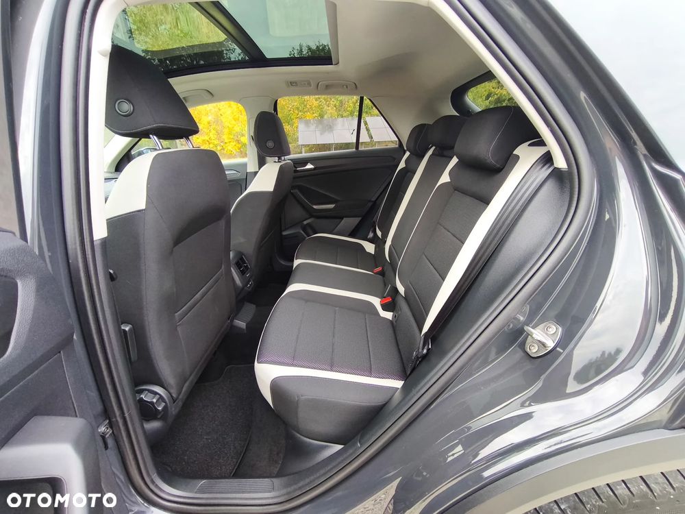 Volkswagen T-Roc - 24