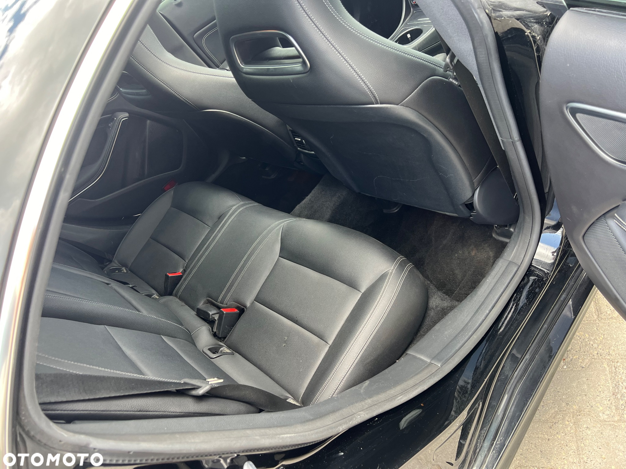 Mercedes-Benz CLA - 13